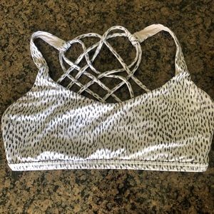Lululemon Free to Be Bra